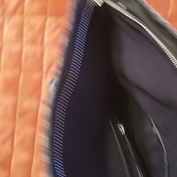 Purse - Picture 4 of 4